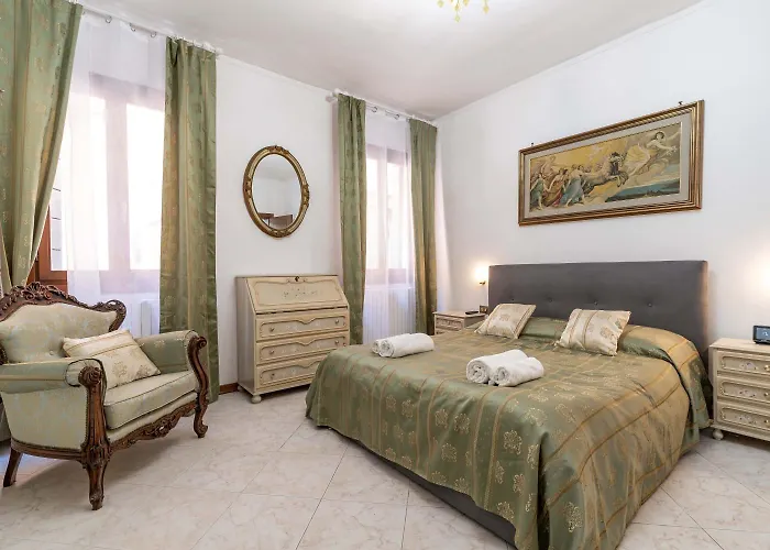 Gondolier\'S House Castello